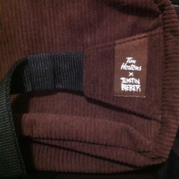 Justin Bieber X Tim Horton’s Fanny Pack with T-shirt Combo pack - Picture 2 of 4